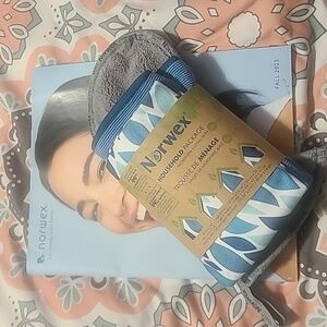 NWT Norwex Cleaning Household Package Set with 3 Total NORWEX Cloths